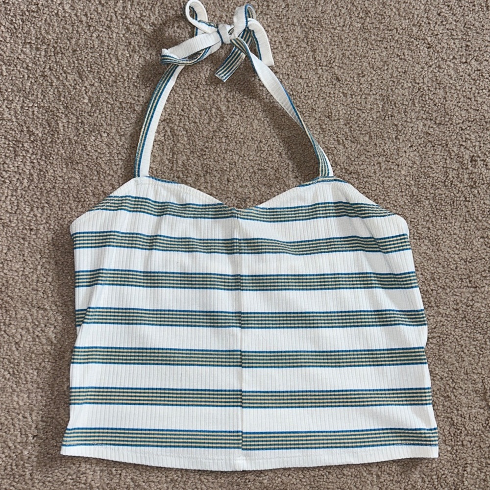 Size Medium cropped halter top